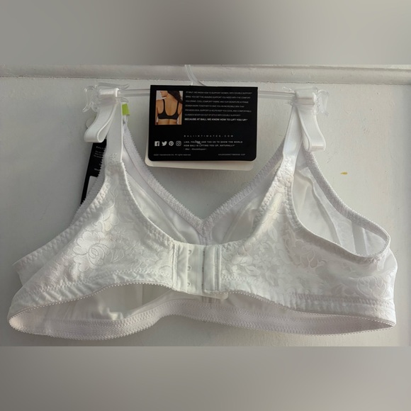 Bali Wirefree Back Smoothing Bra Size 42B (NWT) - Picture 4 of 4